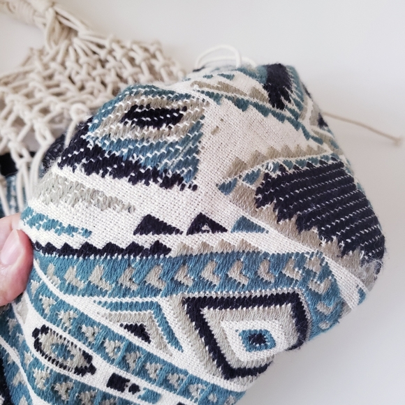 A & B America and Beyond Bohemian Fringe Shoulder Bag - Picture 6 of 14